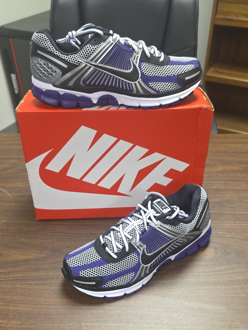 Nike Zoom Vomero 5 Metallic Silver/Court Purple IM2220-095 Men's 10.5 New